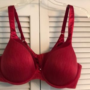 Red bra. Underwire.  40C. Vanity fair.